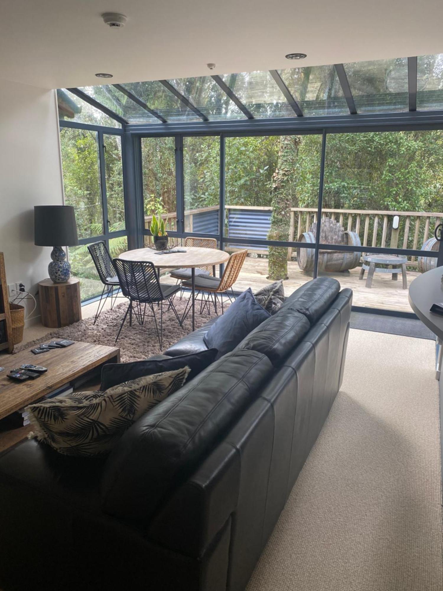 Luxury Couples Retreat Limited Apartment *